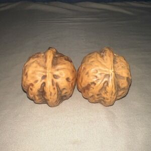 Vintage Walnut Salt‎ and Pepper Shaker Set Enesco Imports Japan